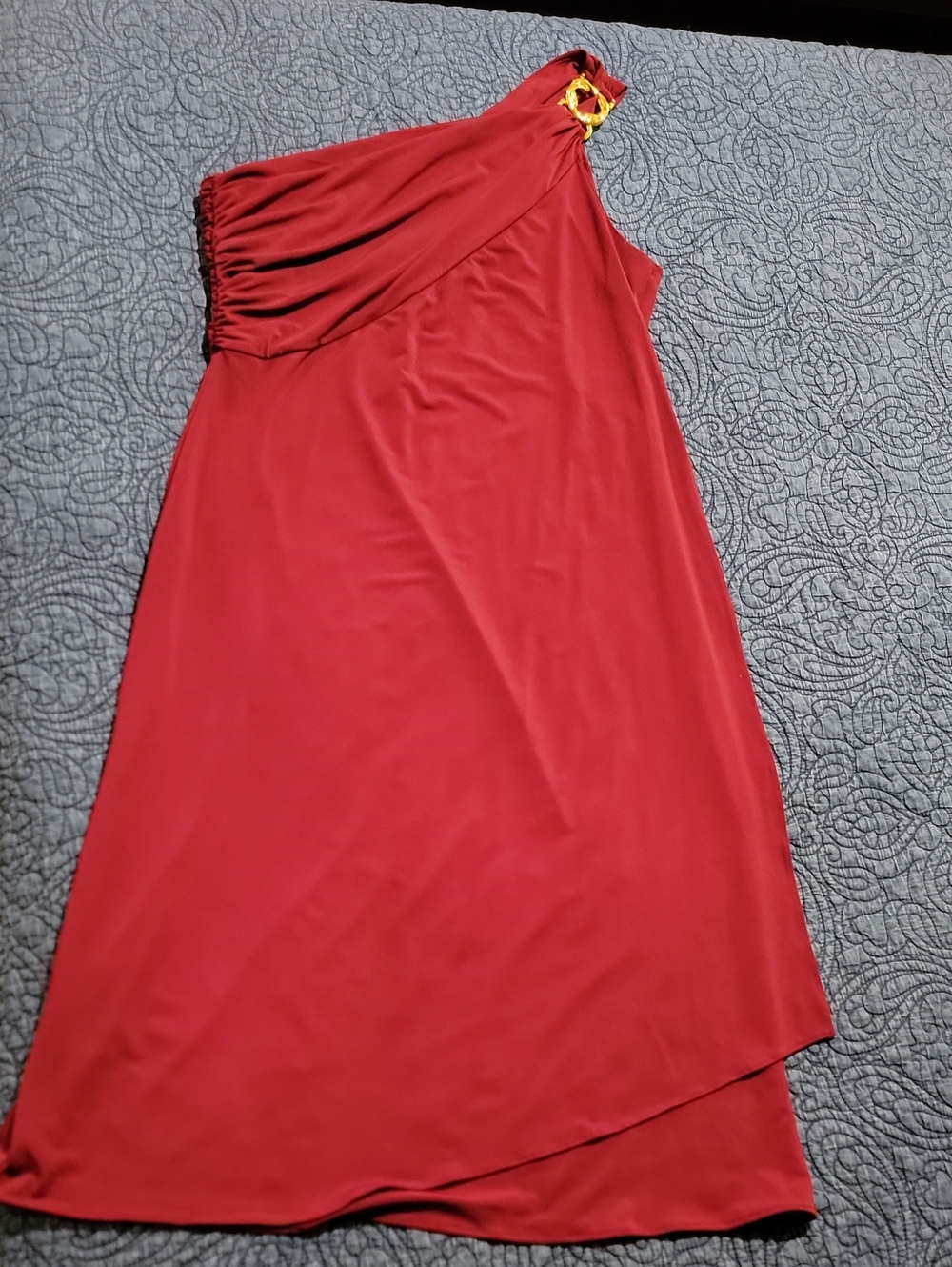 Moda International Women’s One-Shoulder Red Dress with Gold Accent